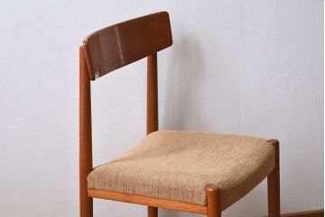 北欧家具　ビンテージ　スウェーデンTROEDS製　チーク材のチェア(ダイニングチェア)(2)