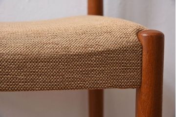 北欧家具　ビンテージ　スウェーデンTROEDS製　チーク材のチェア(ダイニングチェア)(2)