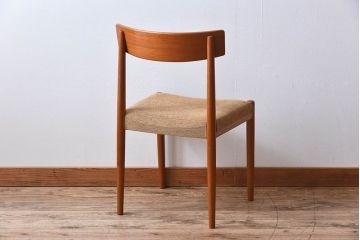 北欧家具　ビンテージ　スウェーデンTROEDS製　チーク材のチェア(ダイニングチェア)(2)