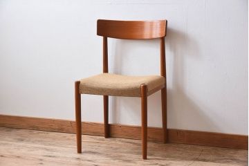 北欧家具　ビンテージ　スウェーデンTROEDS製　チーク材のチェア(ダイニングチェア)(3)