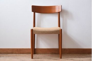 北欧家具　ビンテージ　スウェーデンTROEDS製　チーク材のチェア(ダイニングチェア)(3)