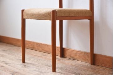 北欧家具　ビンテージ　スウェーデンTROEDS製　チーク材のチェア(ダイニングチェア)(3)