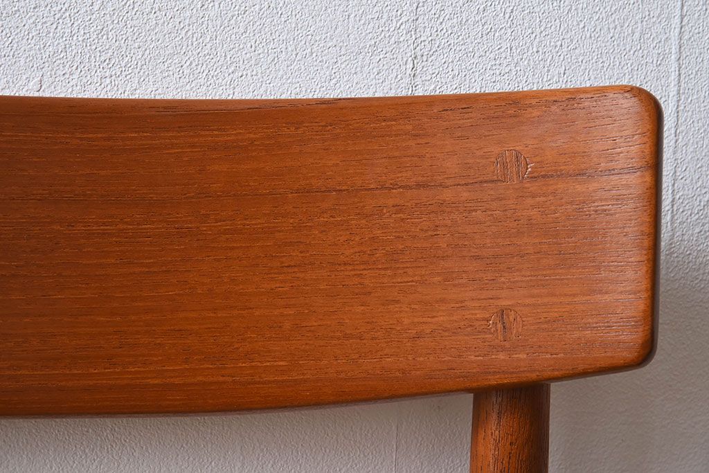 北欧家具　ビンテージ　スウェーデンTROEDS製　チーク材のチェア(ダイニングチェア)(3)