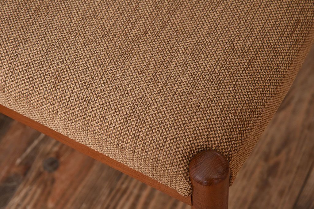 北欧家具　ビンテージ　スウェーデンTROEDS製　チーク材のチェア(ダイニングチェア)(3)