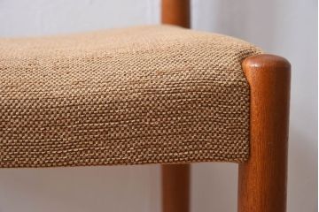 北欧家具　ビンテージ　スウェーデンTROEDS製　チーク材のチェア(ダイニングチェア)(3)