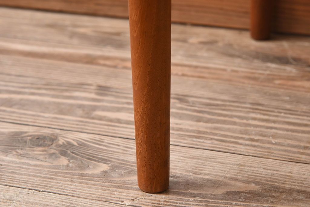 北欧家具　ビンテージ　スウェーデンTROEDS製　チーク材のチェア(ダイニングチェア)(3)