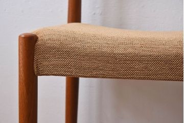 ヴィンテージ家具　北欧ビンテージ　スウェーデンTROEDS製　チーク材のチェア(ダイニングチェア)(1)