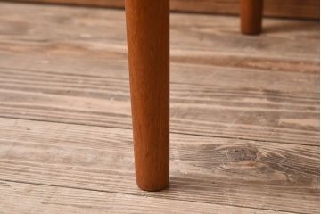 ヴィンテージ家具　北欧ビンテージ　スウェーデンTROEDS製　チーク材のチェア(ダイニングチェア)(1)