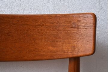 ヴィンテージ家具　北欧ビンテージ　スウェーデンTROEDS製　チーク材のチェア(ダイニングチェア)(2)
