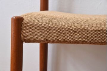 ヴィンテージ家具　北欧ビンテージ　スウェーデンTROEDS製　チーク材のチェア(ダイニングチェア)(2)