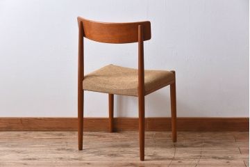 ヴィンテージ家具　北欧ビンテージ　スウェーデンTROEDS製　チーク材のチェア(ダイニングチェア)(2)