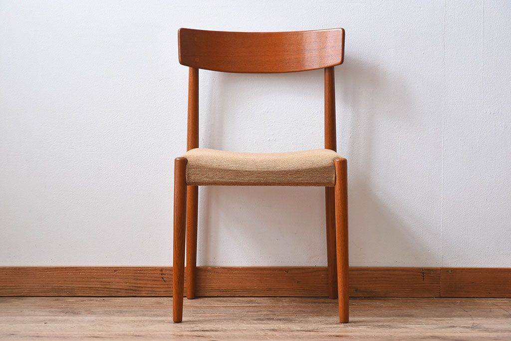ヴィンテージ家具　北欧ビンテージ　スウェーデンTROEDS製　チーク材のチェア(ダイニングチェア)(3)