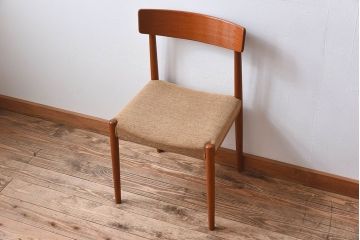 ヴィンテージ家具　北欧ビンテージ　スウェーデンTROEDS製　チーク材のチェア(ダイニングチェア)(3)