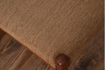 ヴィンテージ家具　北欧ビンテージ　スウェーデンTROEDS製　チーク材のチェア(ダイニングチェア)(3)