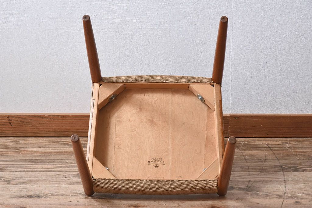 ヴィンテージ家具　北欧ビンテージ　スウェーデンTROEDS製　チーク材のチェア(ダイニングチェア)(3)