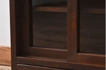 アンティーク家具　大正期　古い檜材の小ぶりでシンプルなアンティーク収納棚