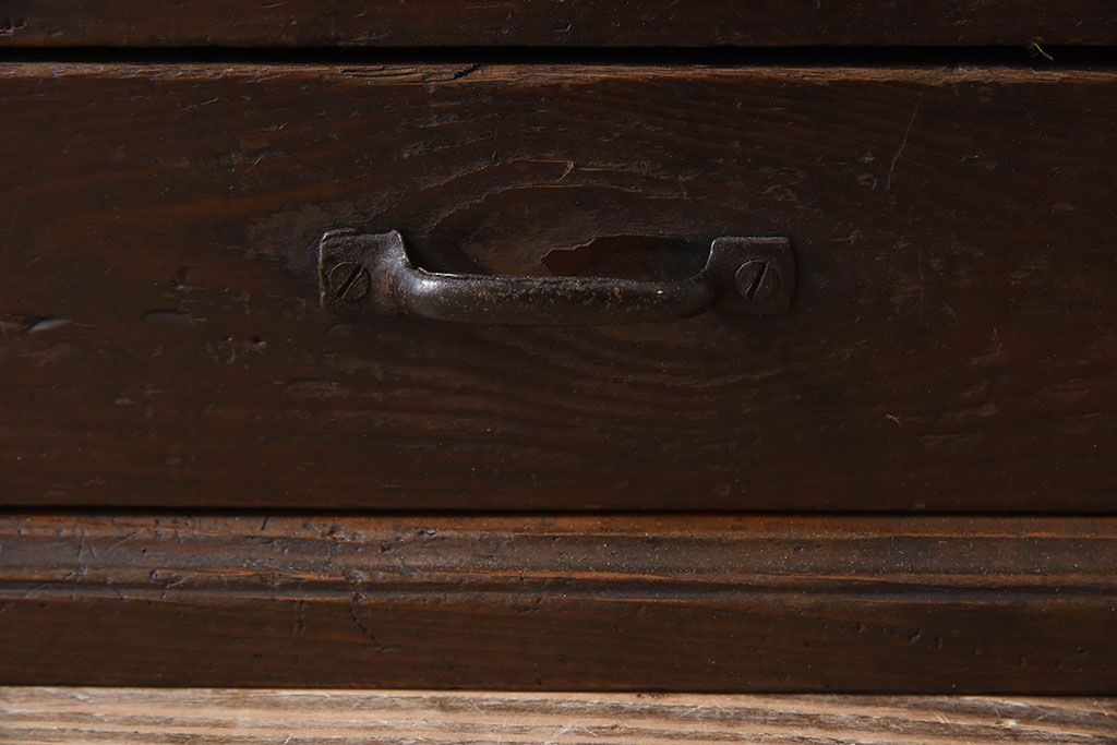 アンティーク家具　大正期　古い檜材の小ぶりでシンプルなアンティーク収納棚