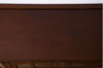 アンティーク家具　ウォールナット材製　イギリスアンティークのサイドキャビネット