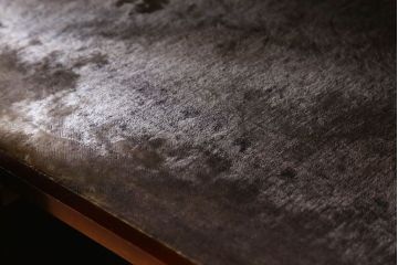 アンティーク家具　ウォールナット材製　イギリスアンティークのサイドキャビネット