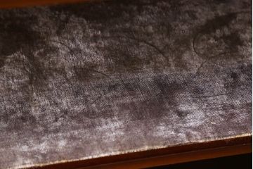 アンティーク家具　ウォールナット材製　イギリスアンティークのサイドキャビネット