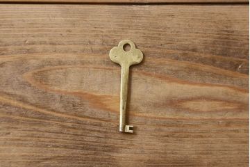 アンティーク家具　ウォールナット材製　イギリスアンティークのサイドキャビネット