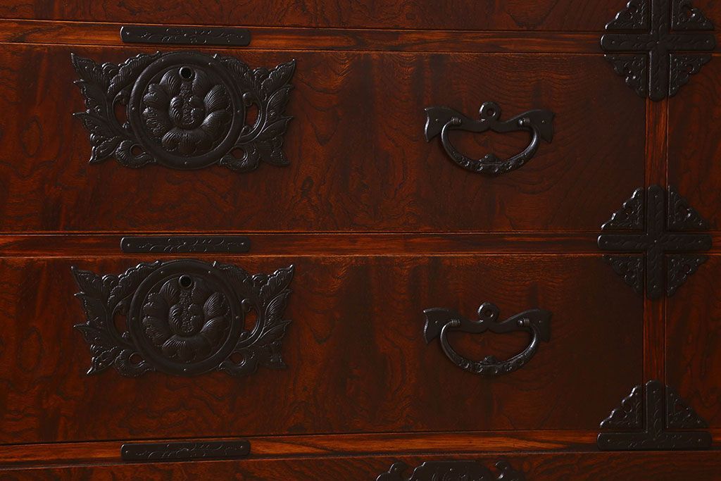 中古　岩谷堂箪笥　別注　白鳥2号総抽(衣装箪笥)(定価約65万円)