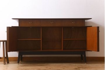 ヴィンテージ家具　G-PLAN　北欧ビンテージ　BBシリーズ　サイドボード(サイドキャビネット)(3)