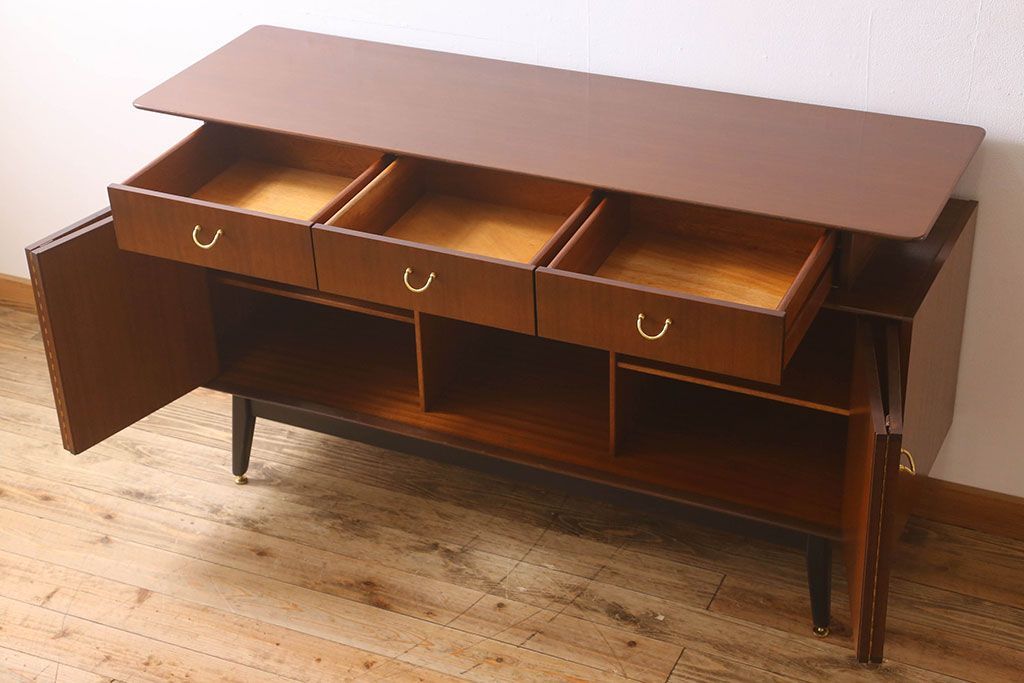 ヴィンテージ家具　G-PLAN　北欧ビンテージ　BBシリーズ　サイドボード(サイドキャビネット)(3)