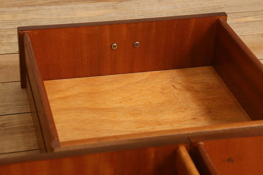 ヴィンテージ家具　G-PLAN　北欧ビンテージ　BBシリーズ　サイドボード(サイドキャビネット)(3)