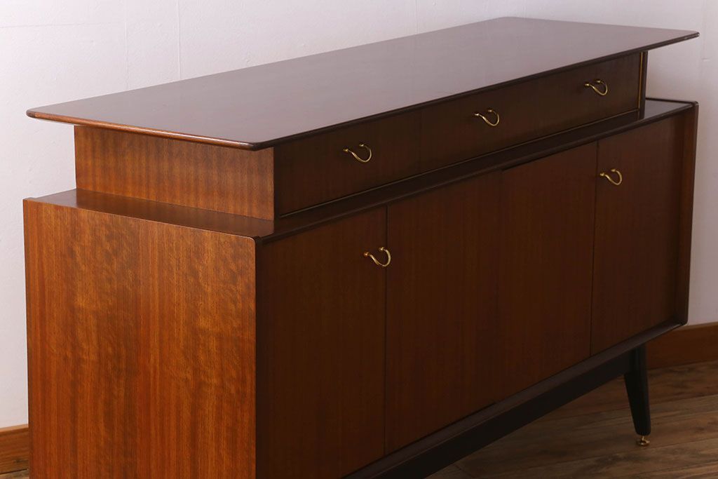 ヴィンテージ家具　G-PLAN　北欧ビンテージ　BBシリーズ　サイドボード(サイドキャビネット)(3)