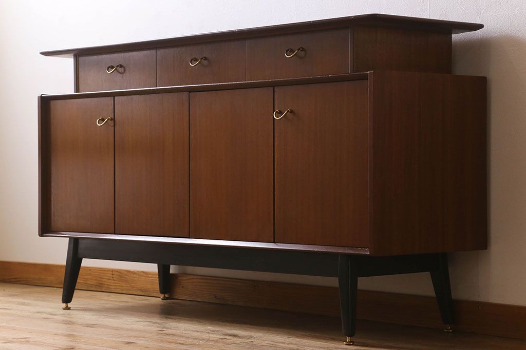 ヴィンテージ家具　G-PLAN　北欧ビンテージ　BBシリーズ　サイドボード(サイドキャビネット)(3)