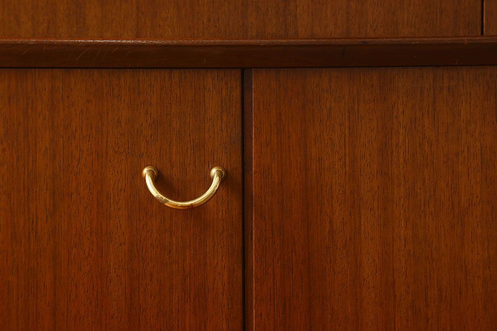 ヴィンテージ家具　G-PLAN　北欧ビンテージ　BBシリーズ　サイドボード(サイドキャビネット)(3)