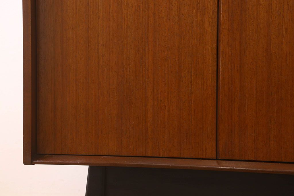 ヴィンテージ家具　G-PLAN　北欧ビンテージ　BBシリーズ　サイドボード(サイドキャビネット)(3)