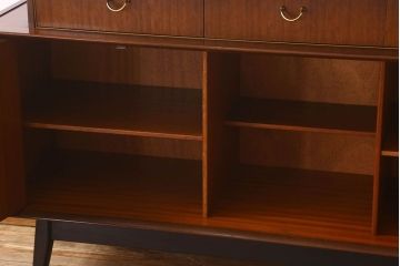ヴィンテージ家具　G-PLAN　北欧ビンテージ　BBシリーズ　サイドボード(サイドキャビネット)(3)