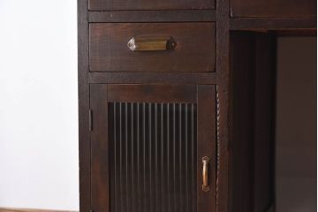 アンティーク家具　古いカバ材の大ぶりなアンティーク両袖机(デスク)