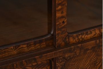 アンティーク家具　 玉杢　タモ材製!上質なアンティーク茶箪笥
