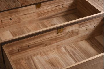 アンティーク家具　鉄脚付き!味のある古い桐材製の箪笥ローボード(衣装箪笥)