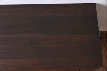 アンティーク家具　鉄脚付き!味のある古い桐材製の箪笥ローボード(衣装箪笥)