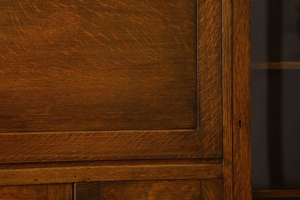 英国アンティーク家具　ビューローブックケース　オーク材