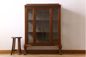 アンティーク家具　ベロア貼り!イギリスアンティークの猫脚キャビネット マホガニー材