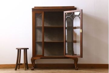 アンティーク家具　ベロア貼り!イギリスアンティークの猫脚キャビネット マホガニー材