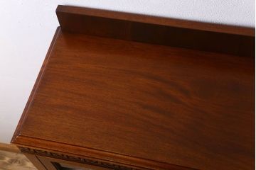 アンティーク家具　ベロア貼り!イギリスアンティークの猫脚キャビネット マホガニー材