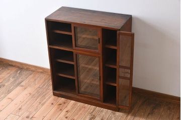 アンティーク家具　古い木のガラス引き戸収納棚　和製アンティーク