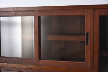 アンティーク家具　古い木のガラス引き戸収納棚　和製アンティーク