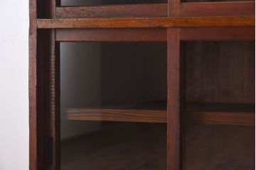 アンティーク家具　古い木のガラス引き戸収納棚　和製アンティーク