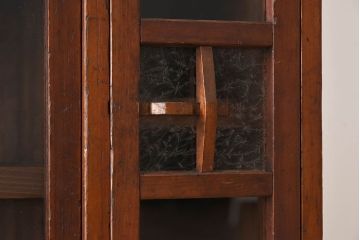 アンティーク家具　古い木のガラス引き戸収納棚　和製アンティーク