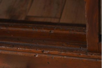 アンティーク家具　古い木のガラス引き戸収納棚　和製アンティーク