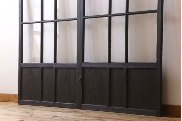 艶消しブラックペイント　和製アンティーク　ダイヤガラス入り!ガラス戸2枚セット