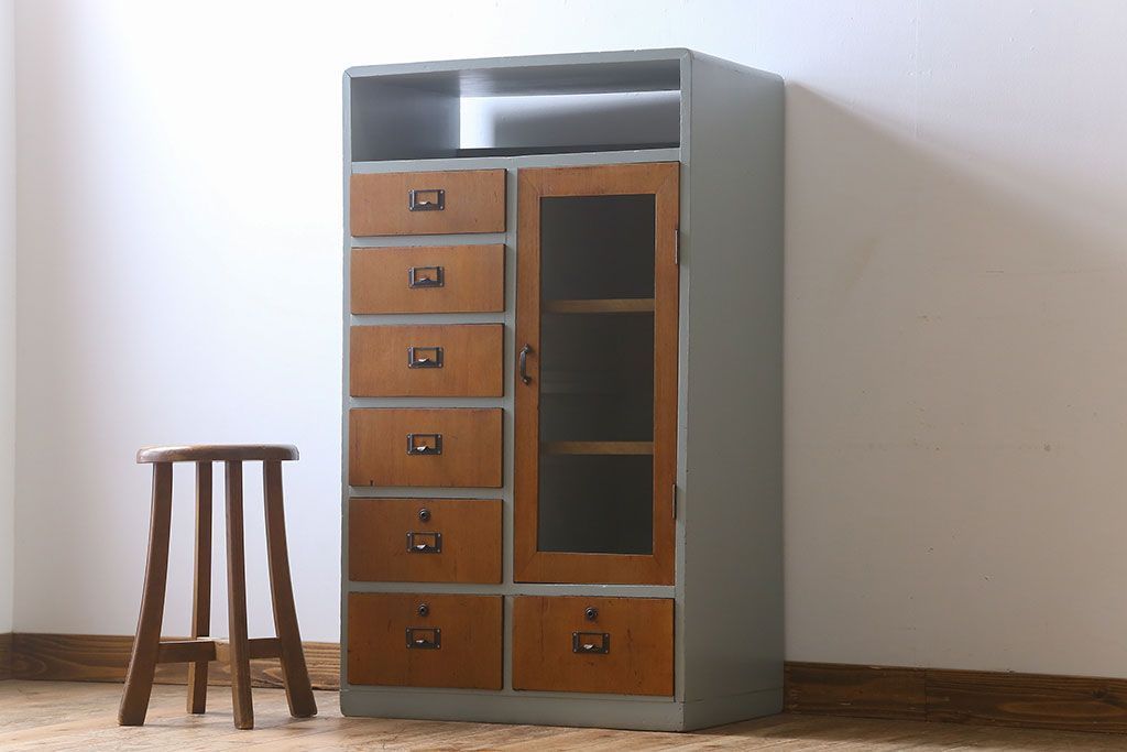 アンティーク家具　7杯引き出し付き!和製アンティークのペイント収納棚(戸棚)