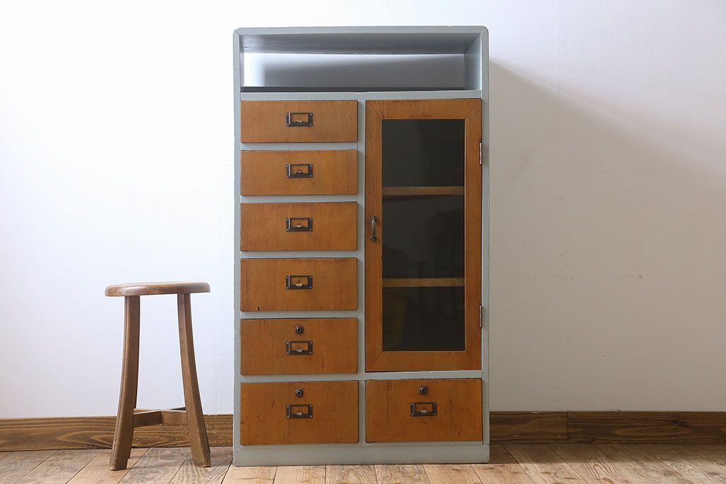 アンティーク家具　7杯引き出し付き!和製アンティークのペイント収納棚(戸棚)